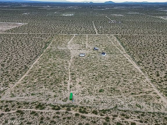 4th image of 15803 Paramount Rd