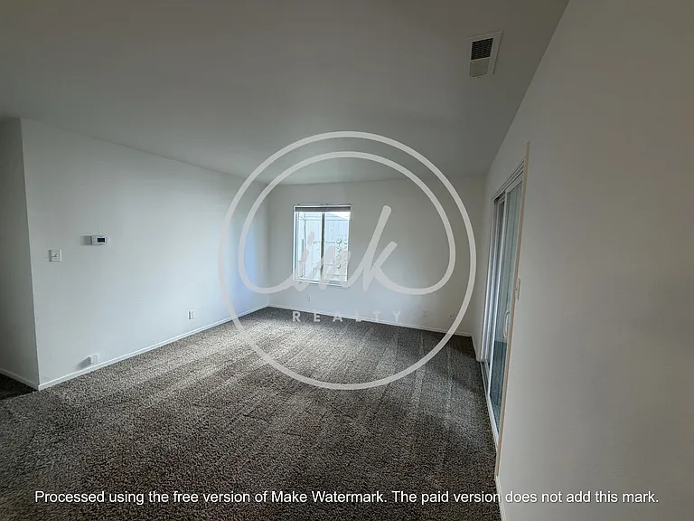 400 S Saliman Rd #127 — Photo 4