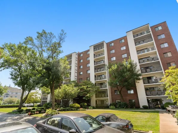22 9th St APT 102, Medford, MA 02155