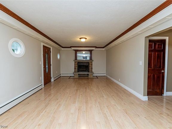 5th image of 9423 Highland Dr
