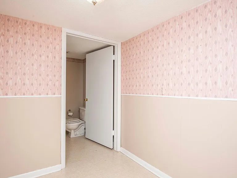 3924 Arline Dr — Photo 53