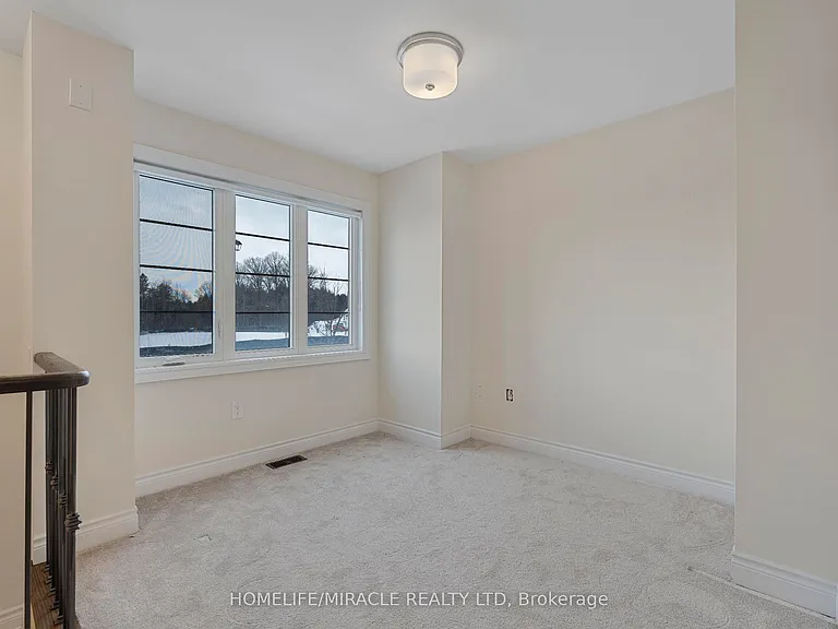 61 Yorkton Blvd — Photo 4
