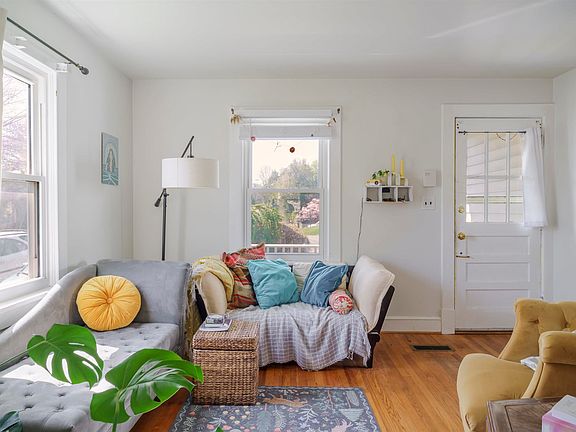3rd image of 1147 Meriwether St