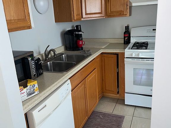 3rd image of 1111 Quanset Ct #1111