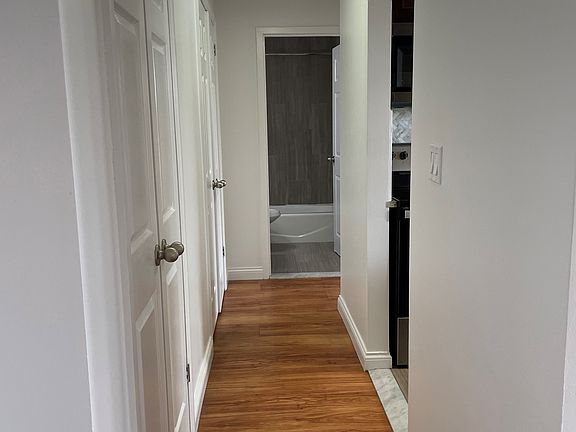 4th image of 747 10th Ave APT 17G