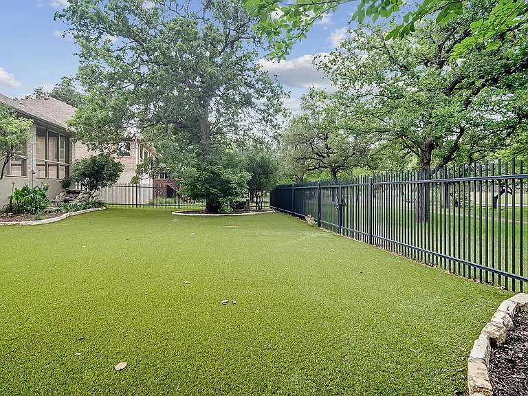 218 E Creekview Dr — Photo 25