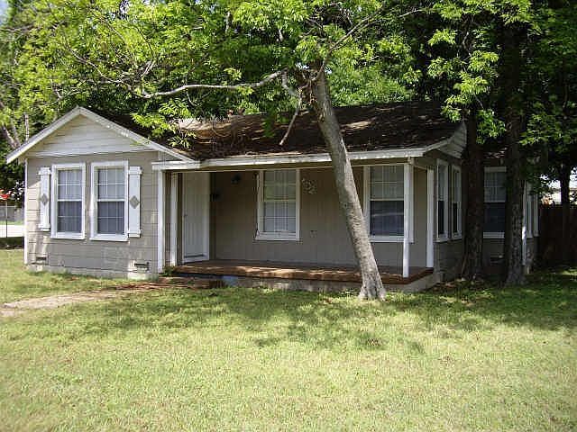 1st image of 102 Park Dr