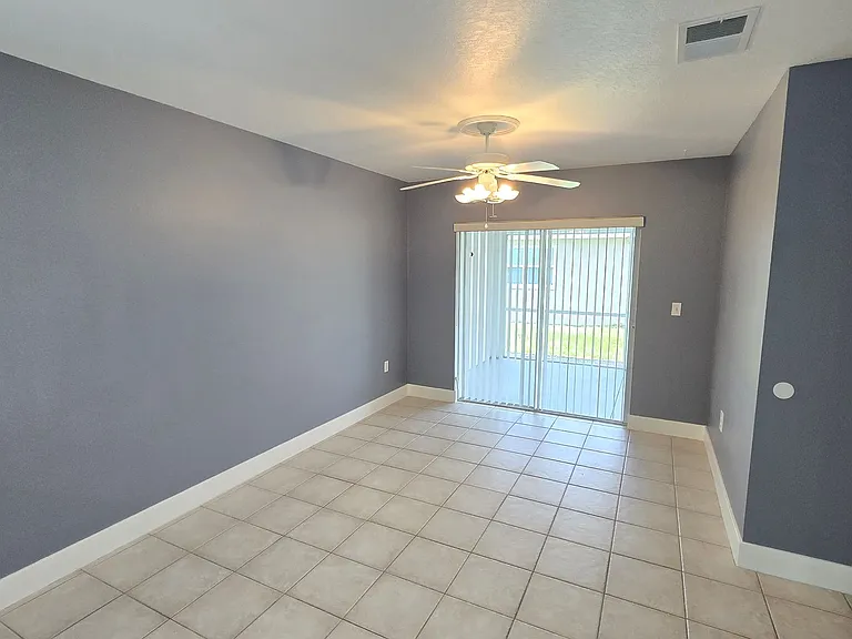 104 Charles Dr — Photo 9