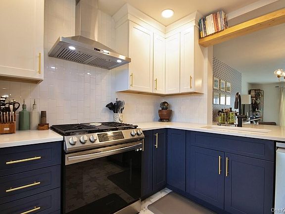 3rd image of 104 Mallard Way