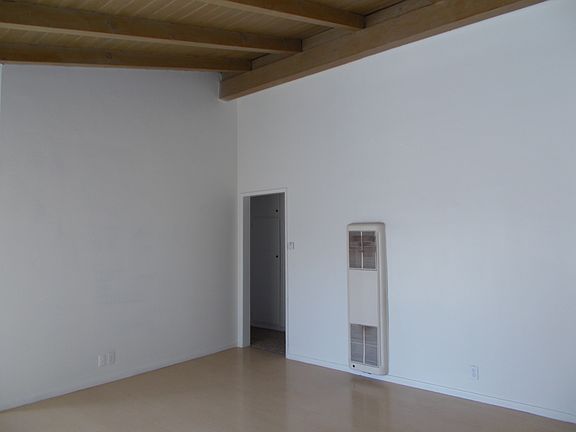 2nd image of 12209 Beverly Blvd APT 6