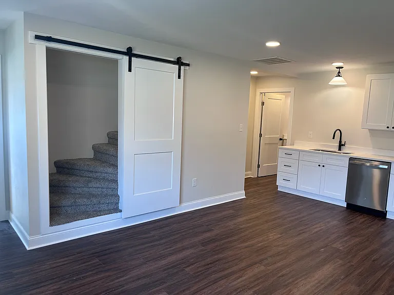 821A W Warren St — Photo 3