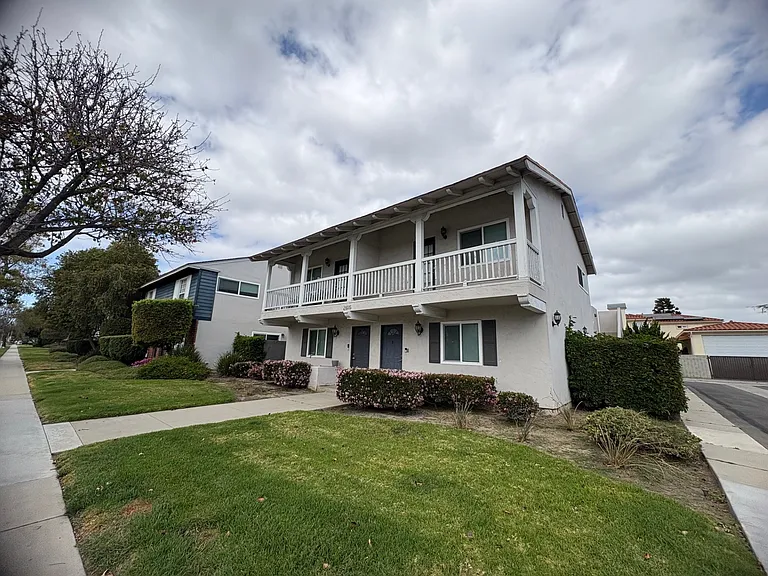 CitiZen South Bay on West 235th St. — Photo 20