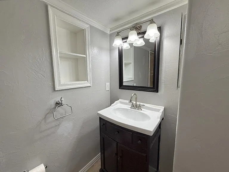 7832 Royal Ln #201 — Photo 10