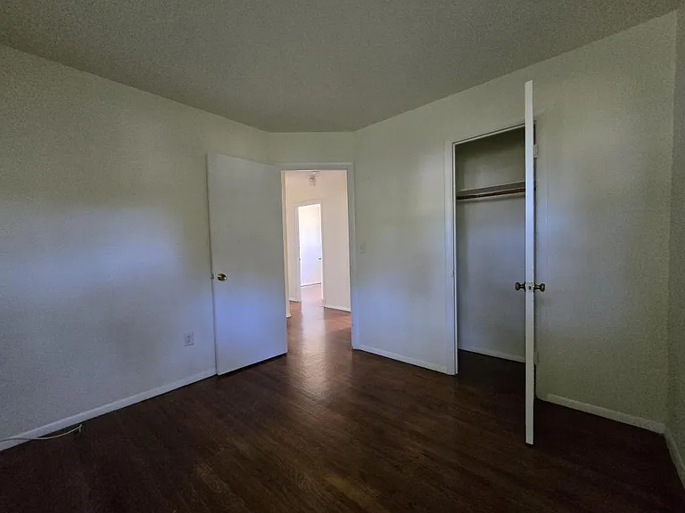 11 Glenwood Dr — Photo 25