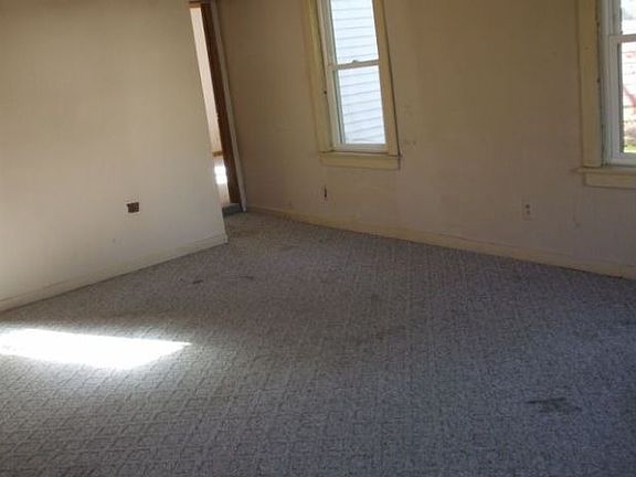 2nd image of 7333 Wyandot St