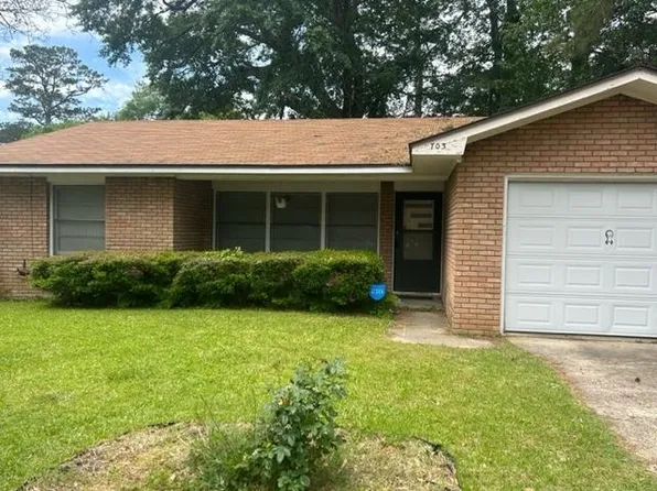 703 3rd St, Jasper, TX 75951
