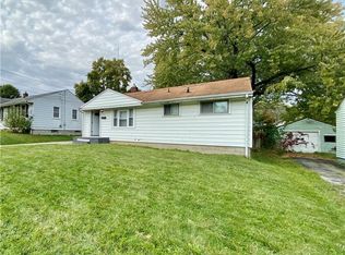 940 Compton Ln, Youngstown, OH