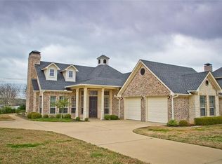 1501 Camden Ct, Lindale, TX 75771