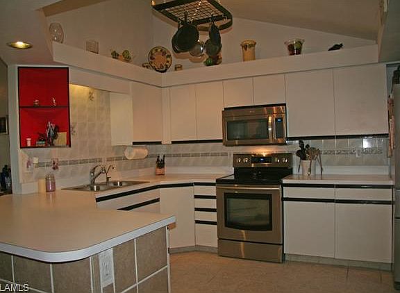 2nd image of 2632 SW 27th St
