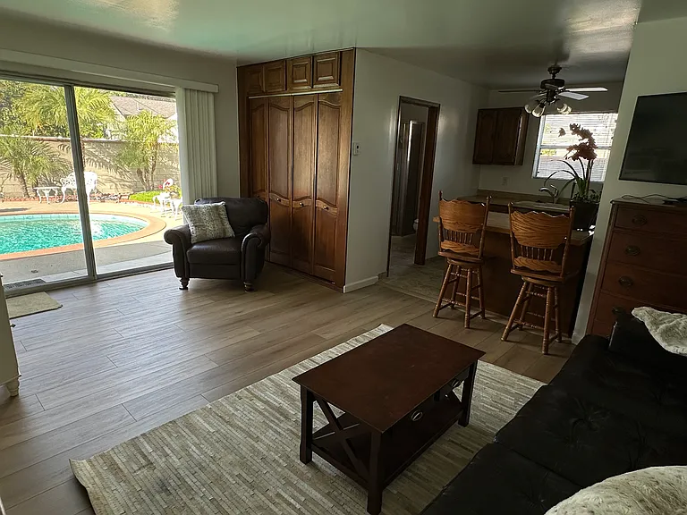 304 N Shelton St — Photo 10