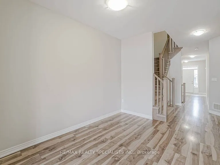 70 Bradbury Rd — Photo 6