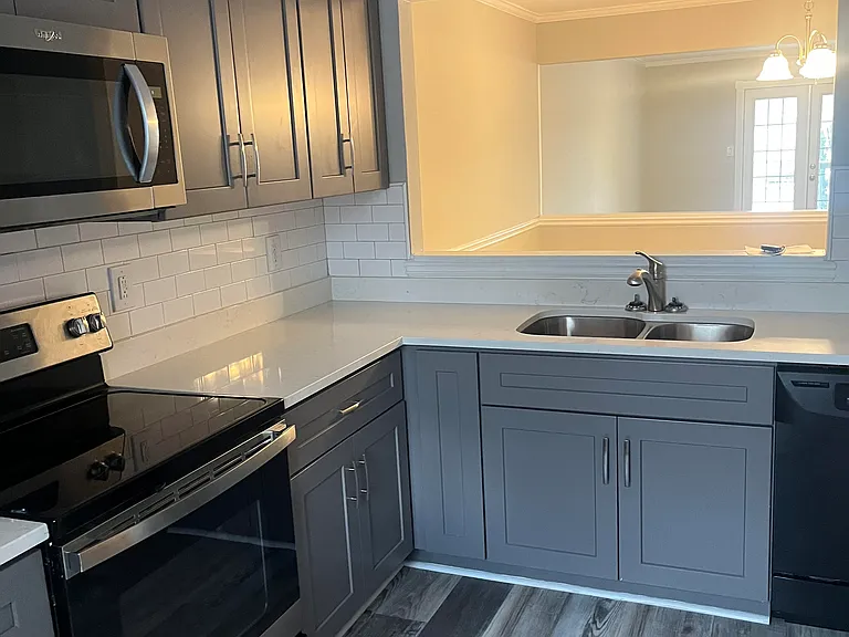 2505 W Broad St #111 — Photo 3
