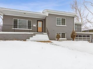 102 Blairs Ferry Rd, Hiawatha, IA 52233