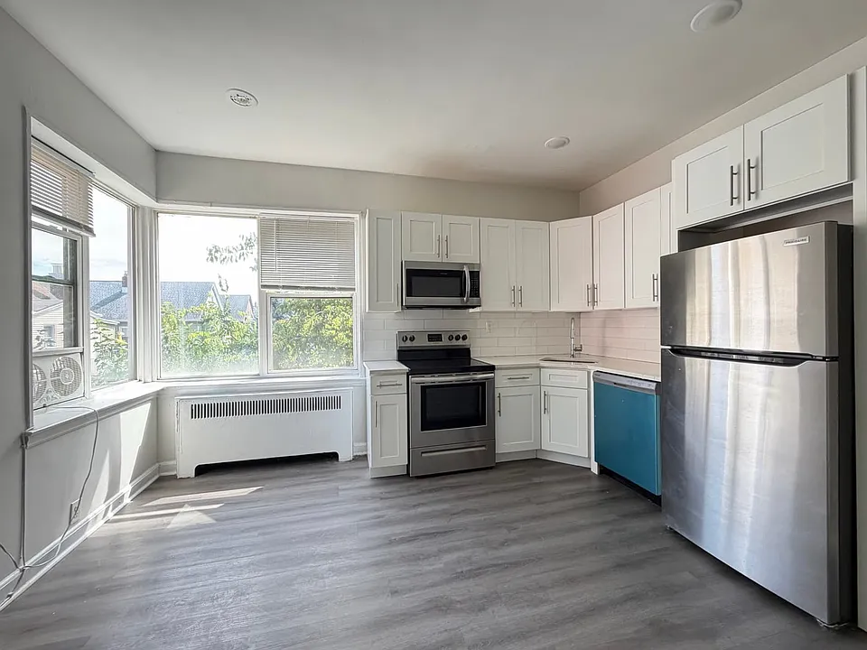 824 Avenue C #B2