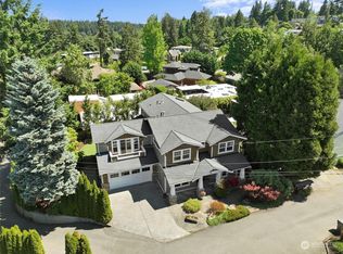 712 19th Ln W, Kirkland, WA