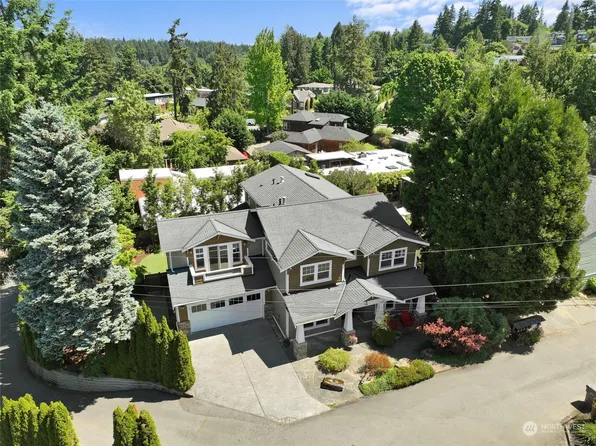 712 19th Lane W, Kirkland, WA 98033