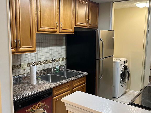 2nd image of 7171 N 9th Ave APT B4