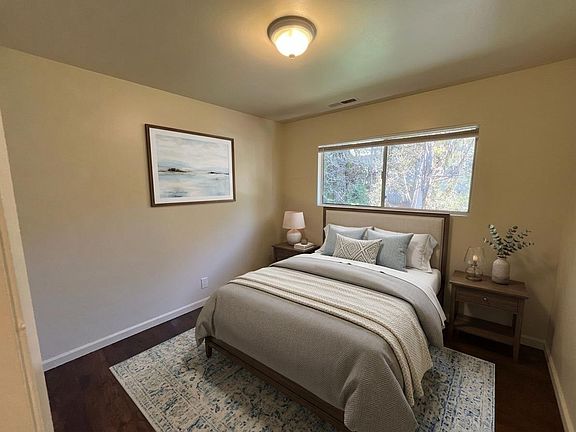 4th image of 818 Sunset Dr APT 11
