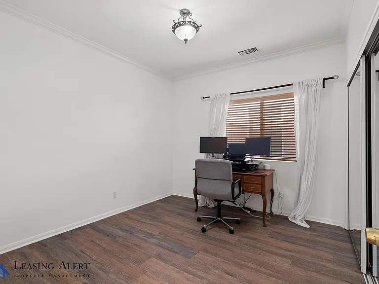 20300 Vanowen St #36 — Photo 10