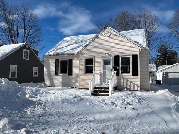 30 Gillander Avenue, Auburn, ME 04210