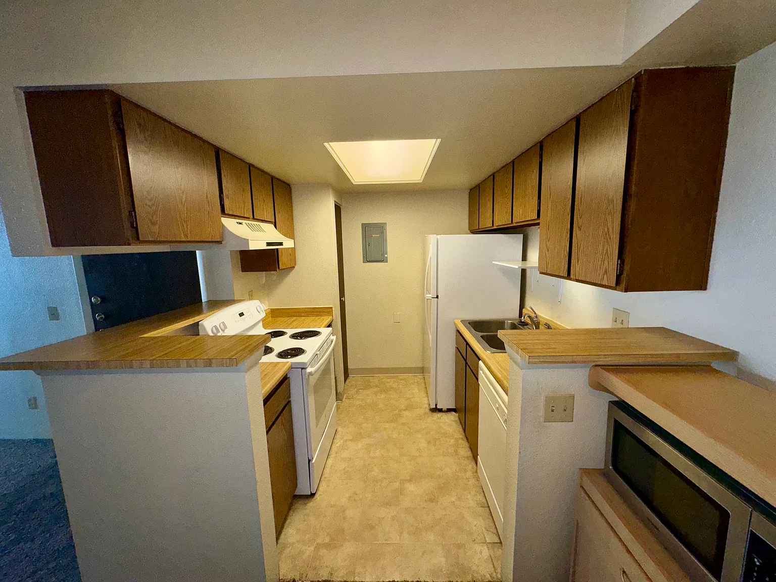 1 bed, 708 sqft, $1,375 — Photo 3
