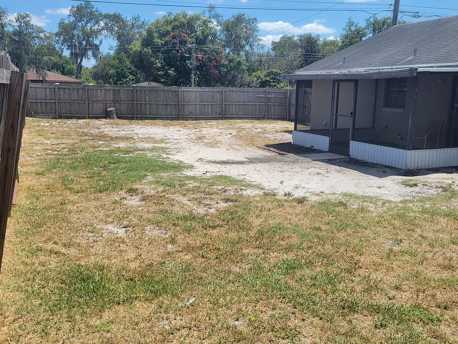 4 bed, 1384 sqft, $2,000 — Photo 4