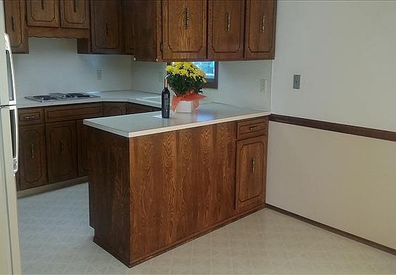 4th image of 3406 S 162nd Cir