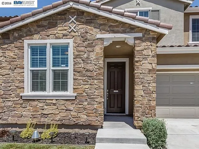 4775 N Spago Dr — Photo 2