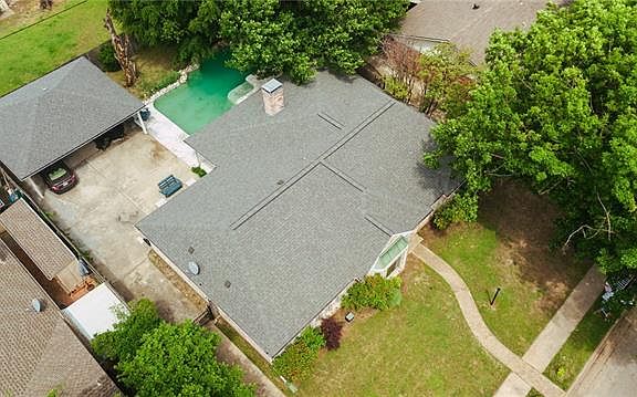 4th image of 2513 Lakeview Dr