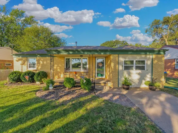 409 N Washington St, Cheney, KS 67025