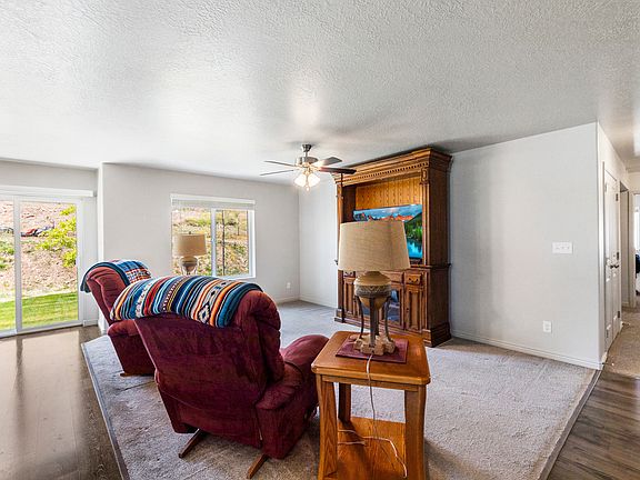 3rd image of 1788 S Longview Rd