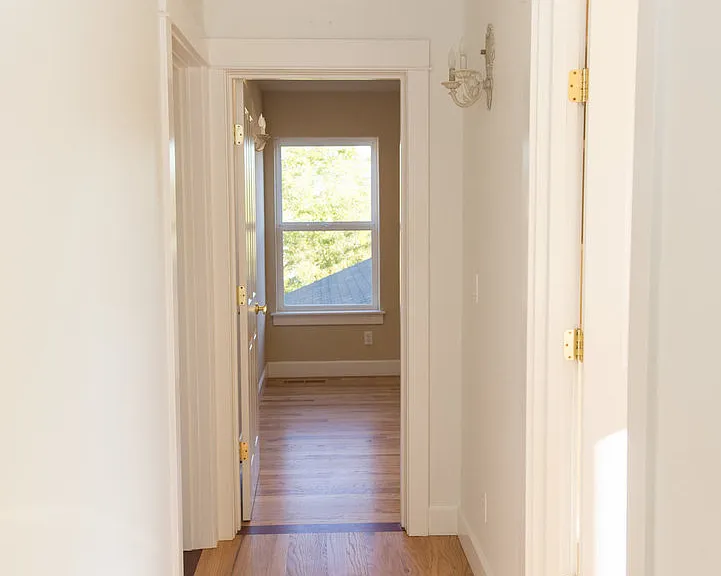 2954 NE Red Oak Dr — Photo 9
