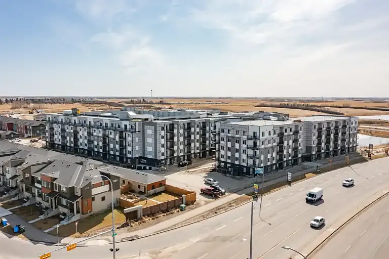 25 Belvedere Park SE #1A — Photo 2