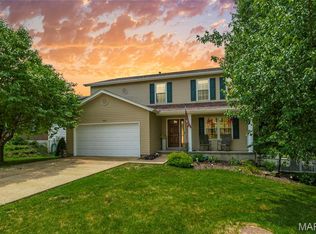 932 Grape Arbor Dr, Arnold, MO 63010