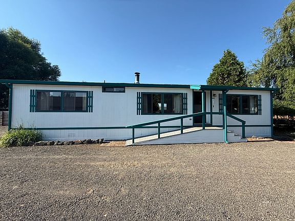 2nd image of 421 Archer Ave