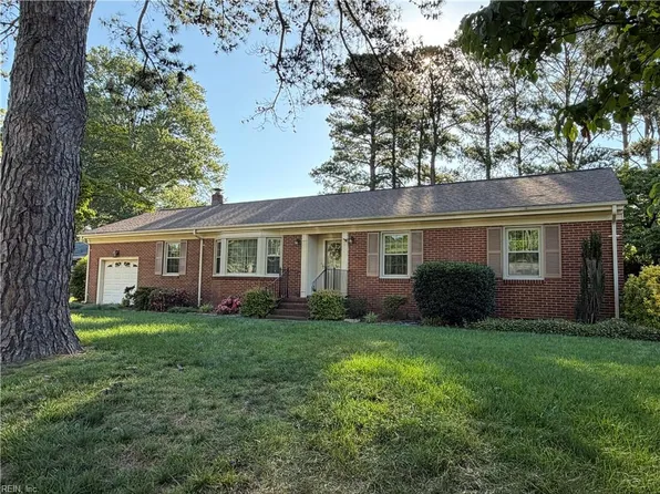 3305 Hemlock Dr, Chesapeake, VA 23321