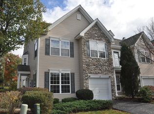28 Battalion Dr, Basking Ridge, NJ 07920