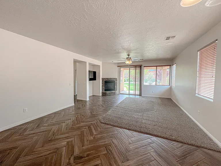 1775 N Overland Trails Dr — Photo 30