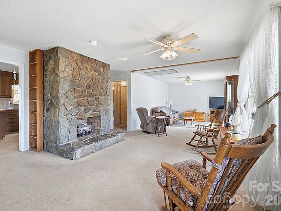 5th image of 7195 Beaver Rd