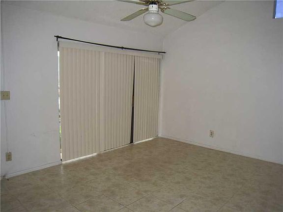 3rd image of 15910 SW 91st Ct